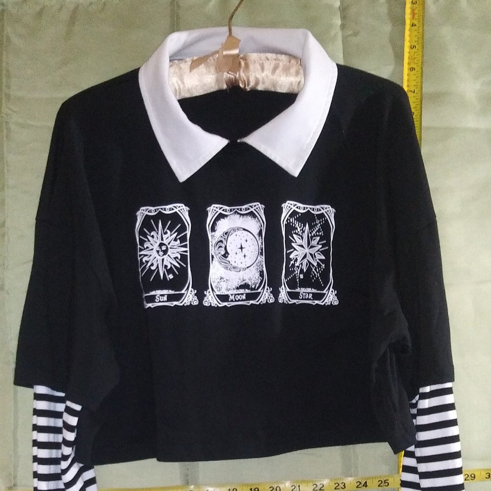 Long sleeve crop top by ROMWE, sz M, Black, black & white stripes